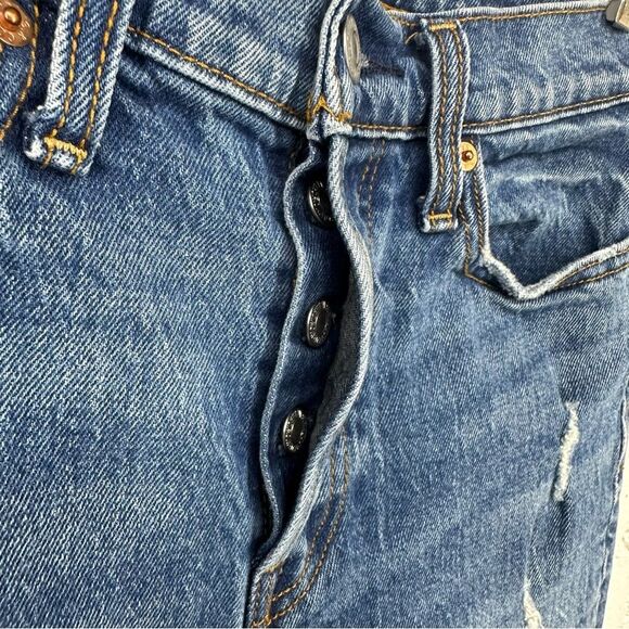 Levi's size 26 Wedgie Straight Distressed Jeans in Lasting Impression Wash - Picture 5 of 13